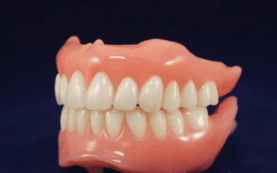 Eating and Cleaning with Dentures – Top 5 Things to Know!